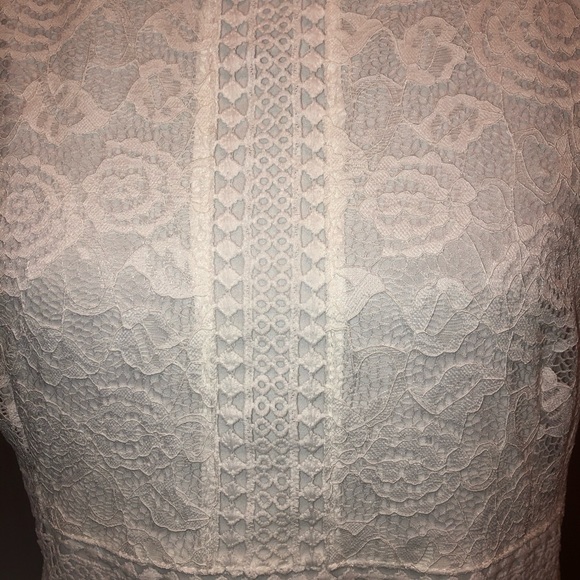 Lace Dress - Picture 3 of 11